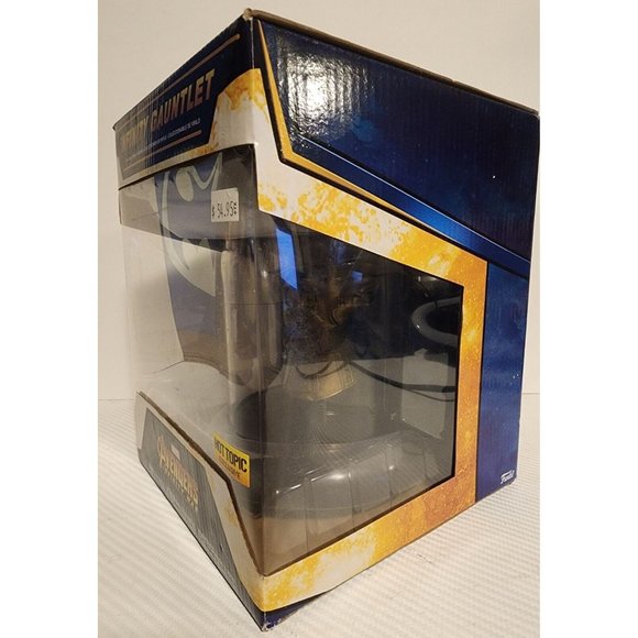 Avengers Infinity War Thanos Gauntlet Hot Topic Exclusive Funko Pop NEW - Picture 2 of 6